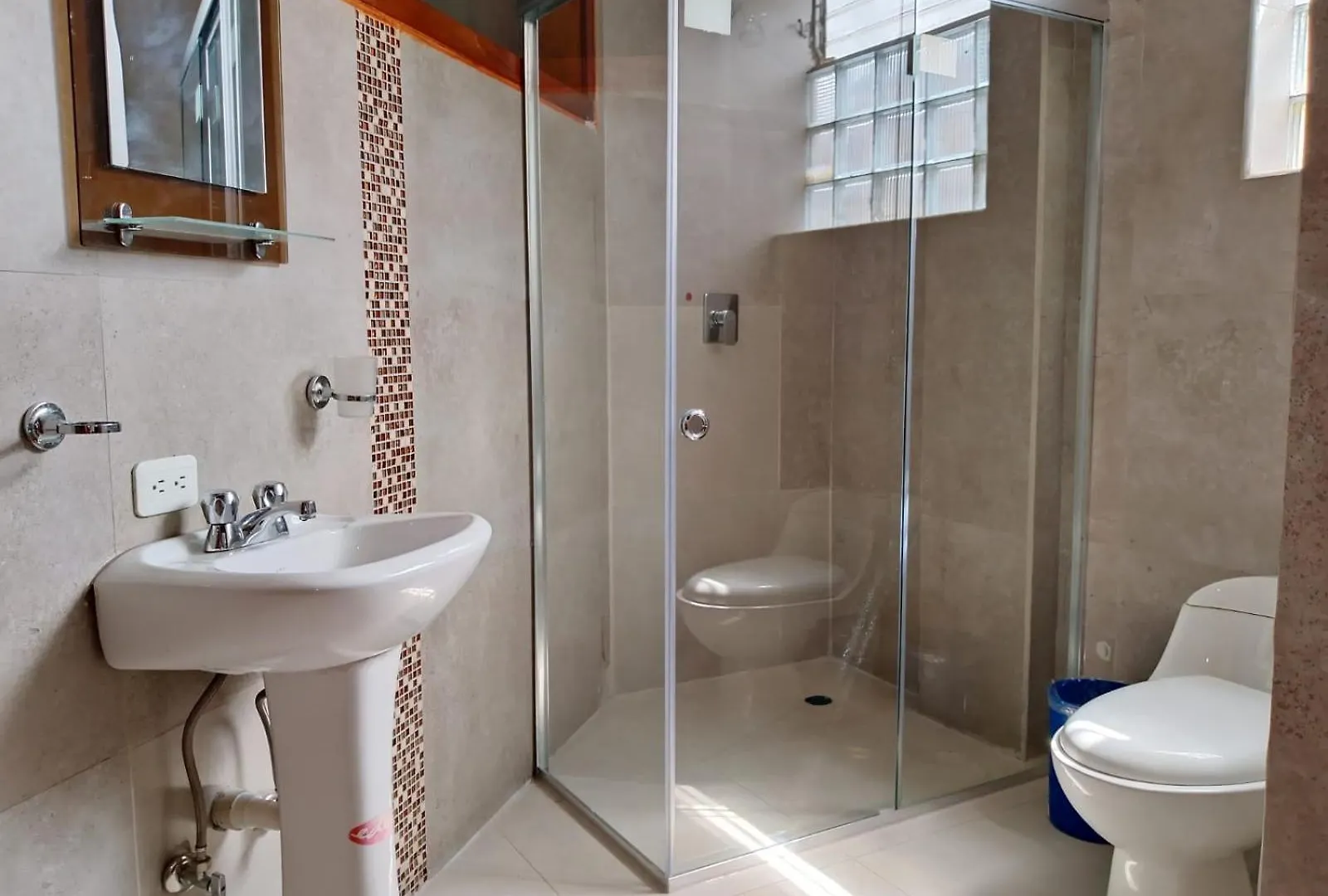 Hotel Sierra Azul كوينكا الإكوادور
